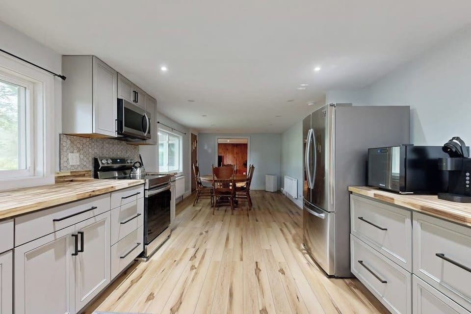 House, Multiple Beds, Kitchen (Come Spring Hideaway) | Private kitchen