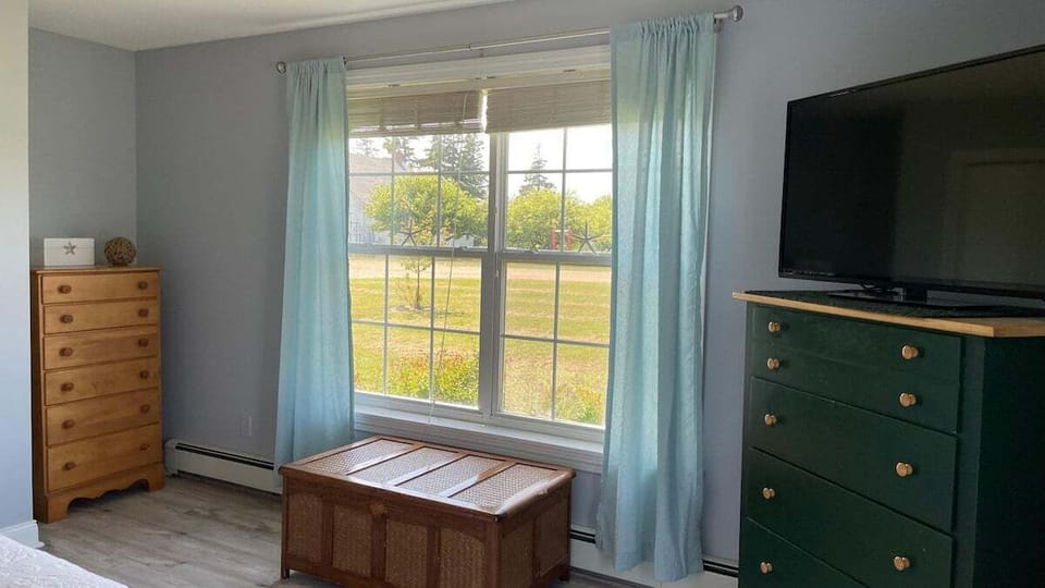 House, Multiple Beds (Abenaki Retreat on Matinicus Island) | View from room