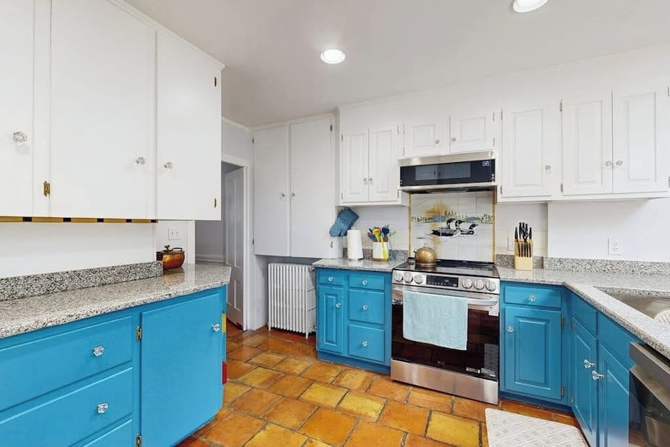 House, Multiple Beds, Garden View (Bramble Cottage) | Private kitchen