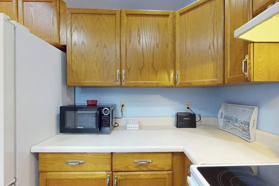 Cabin, Multiple Beds, Garden View (Sea Breeze) | Private kitchen