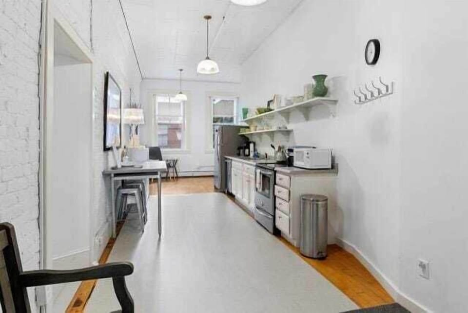 Apartment, Multiple Beds, Kitchen, City View (Rockland Central Loft) | Private kitchen
