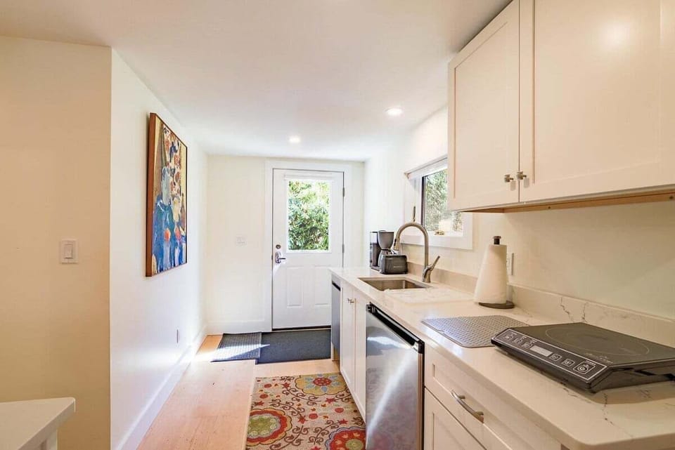 House, Multiple Beds, Garden View (Riverside on Hopkins) | Private kitchen