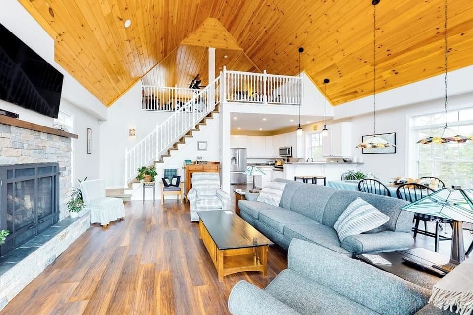 House, Multiple Beds (Cadillac Mountain Overlook) | Living area