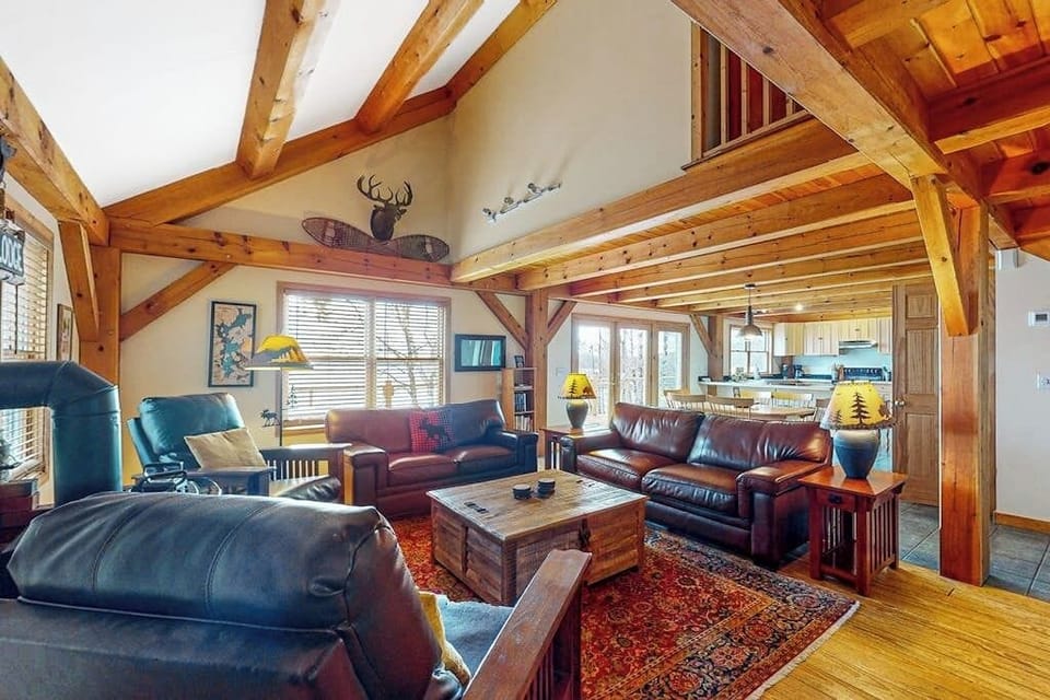 House, Multiple Beds (Moosehead Lodge) | Living area