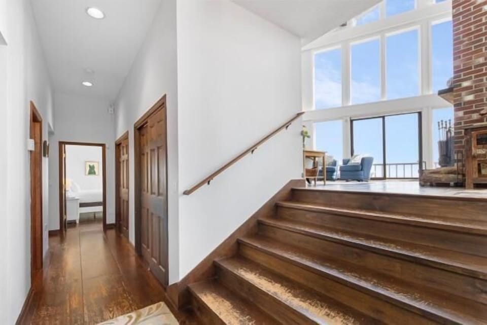 House, Multiple Beds (Clark Point Cottage) | Interior