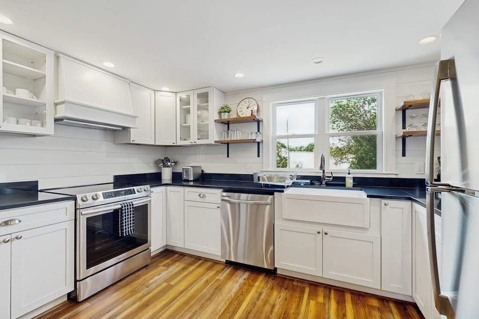 House, Multiple Beds, Kitchen (Bay Cottage) | Private kitchen