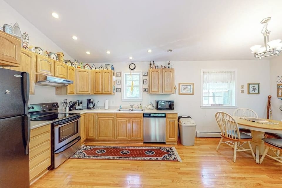 House, Multiple Beds, Kitchen (The Winkumpaugh Getaway) | Private kitchen