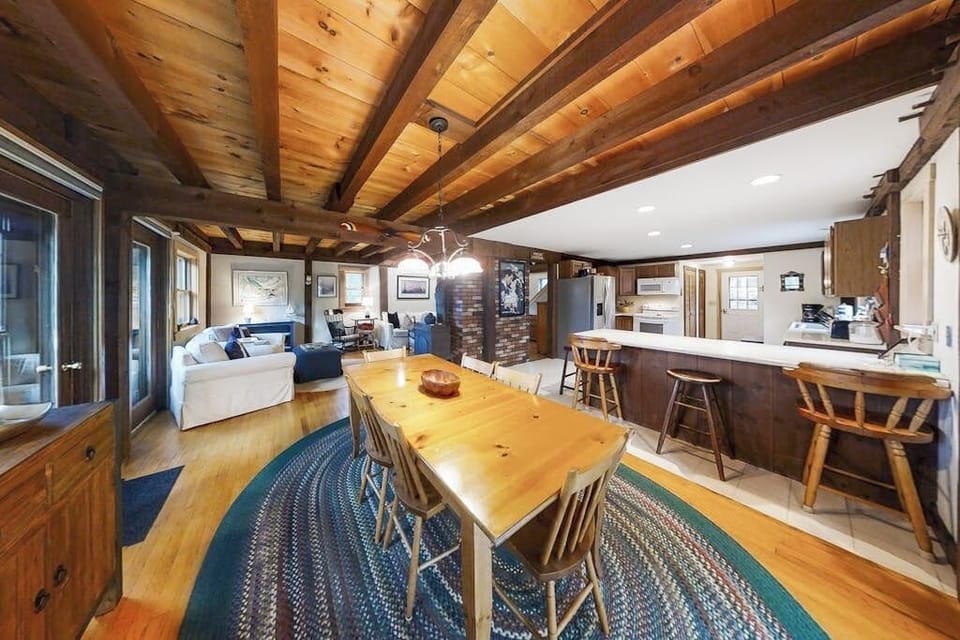 Cabin, Multiple Beds (Appalachee Pond Waterfront Cottage) | Interior
