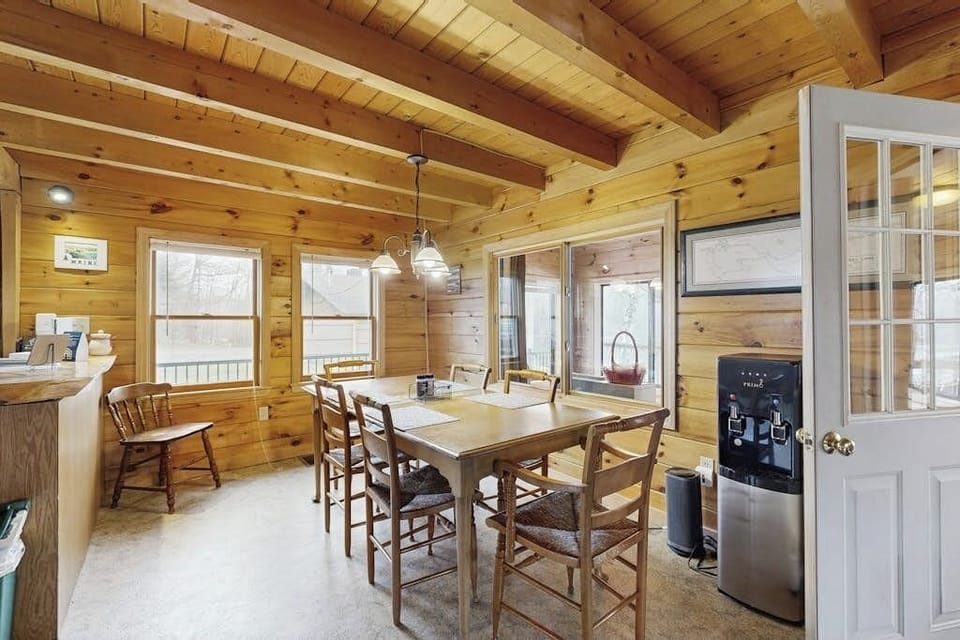 Cabin, Multiple Beds, Kitchen (Ridge View Cottage) | 3 bedrooms, individually decorated, individually furnished, bed sheets