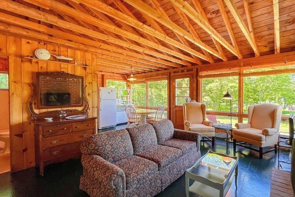 Cabin, Multiple Beds, Kitchen (Etta's House) | Living area