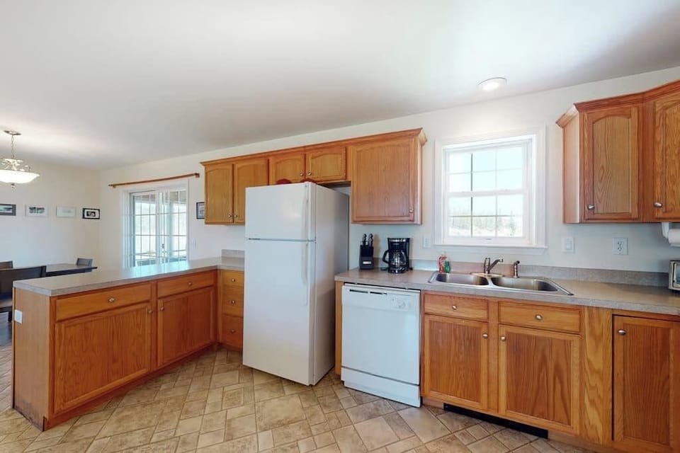 House, Multiple Beds (Seaside Cottage) | Private kitchen