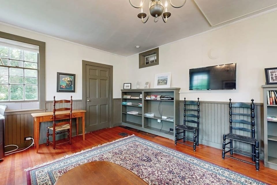 House, Multiple Beds, Kitchen, Garden View (Nickels-Sortwell House) | Interior