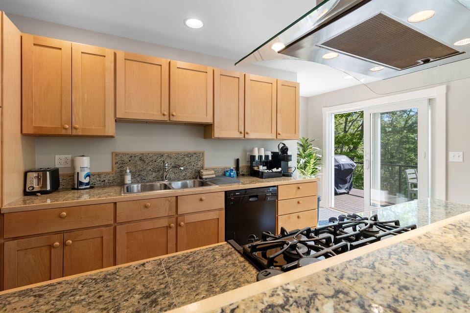 Cottage, 1 Queen Bed with Sofa bed (Barter Island Escape) | Private kitchen