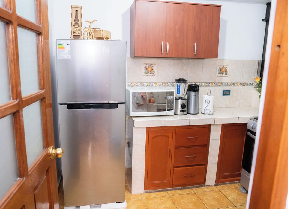 Family Apartment, Mountain View | Private kitchen