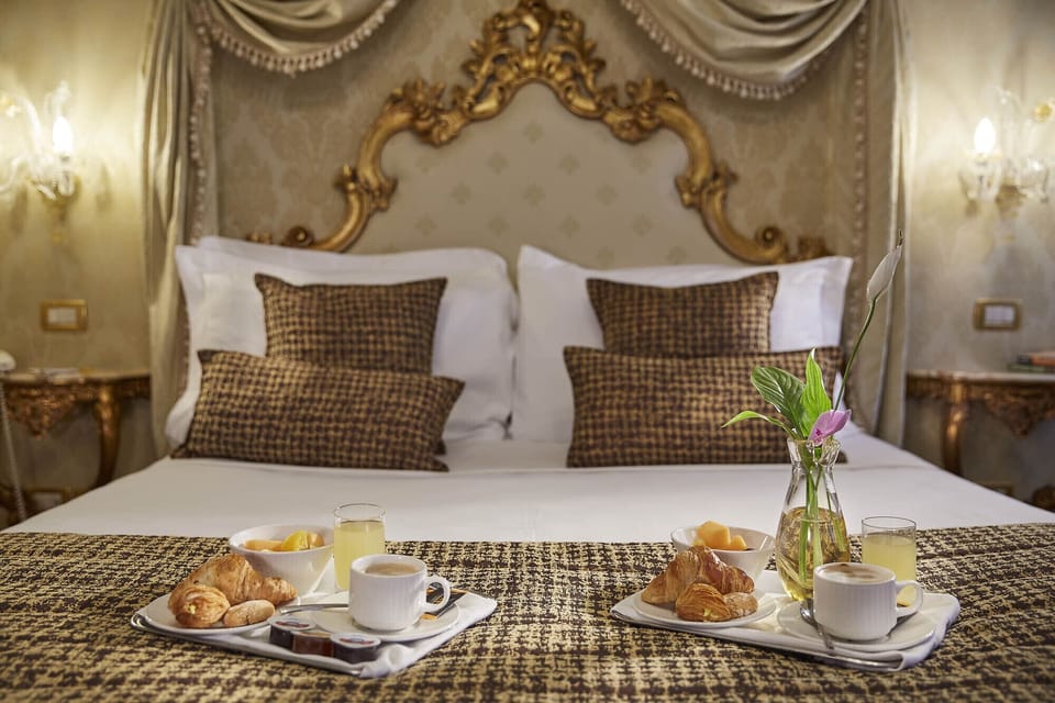 Superior Double Room | Minibar, in-room safe, desk, free WiFi