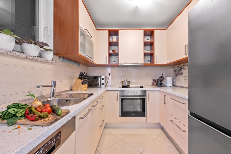 Standard House, 3 Bedrooms, 2 Bathrooms (Pool Villa Marija) | Private kitchen