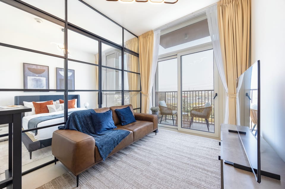 Apartment, Balcony | Living area