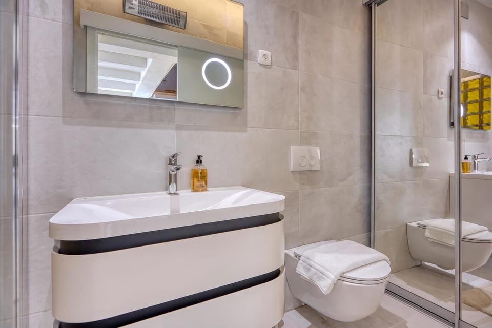 1BR Star Wars Inspired Duplex Loft /w Sea View Apartment in Mali Losinj
