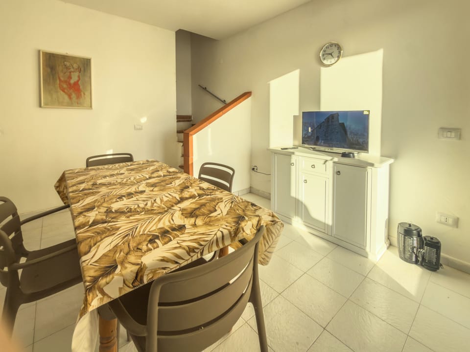 Apartment, Lake View | Private kitchen