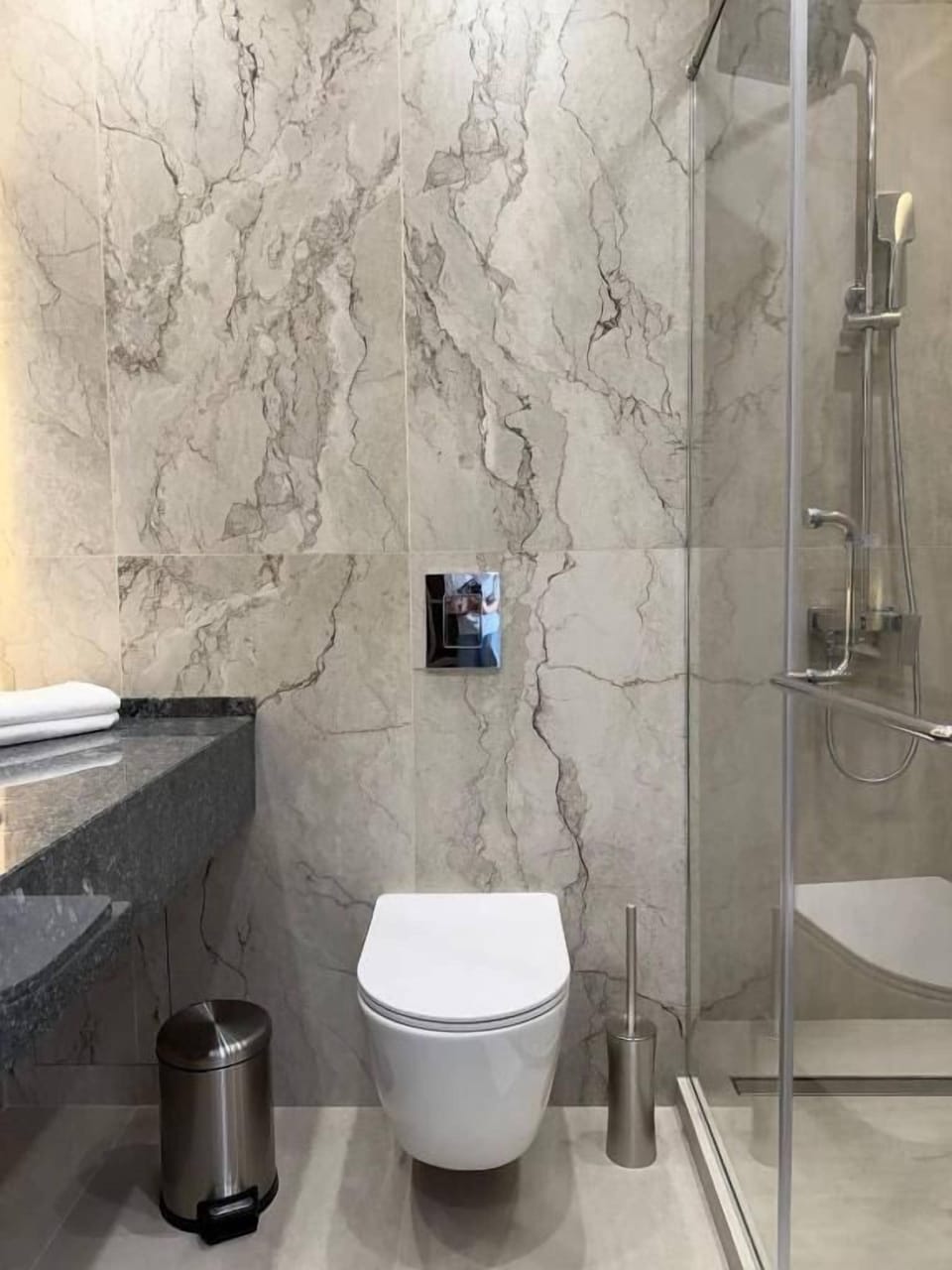 Standard Twin Room, City View | Bathroom | Shower, hair dryer, slippers, towels
