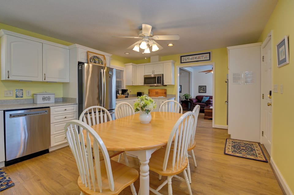 House (4 Bedrooms) | Interior