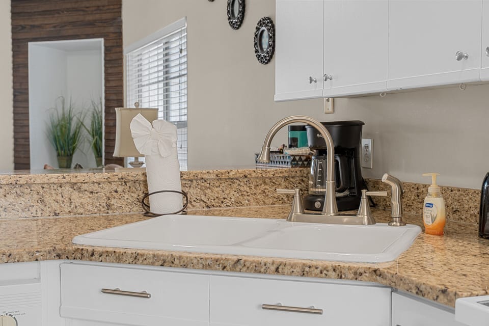 Condo, 3 Bedrooms | Interior