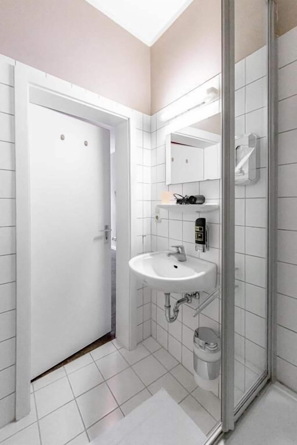 Basic Single Room, City View | Bathroom | Shower, hair dryer, towels, soap