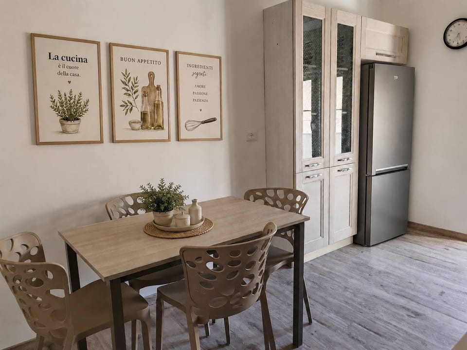 Condo, 2 Bedrooms, Balcony | Dining room