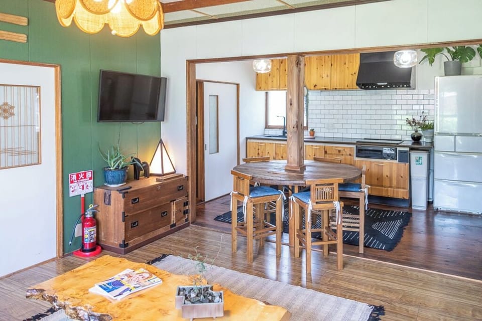 Basic House, 3 Bedrooms, City View | Private kitchen