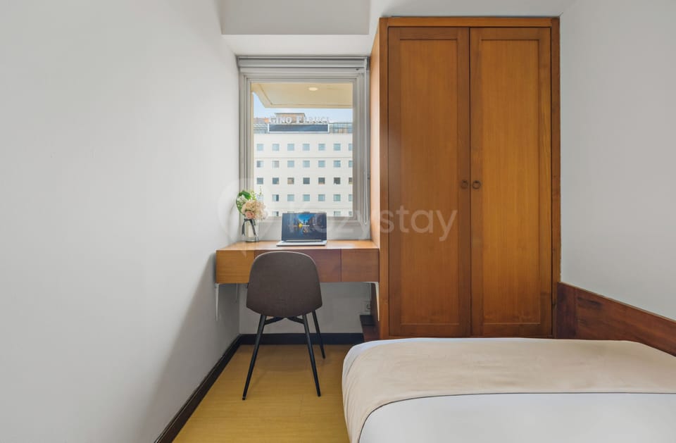 Apartment, 2 Bedrooms, City View | Desk, laptop workspace, iron/ironing board, WiFi (free)