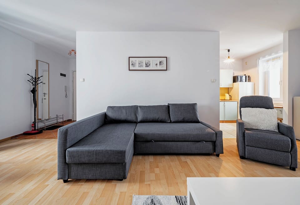 Studio, Balcony | Iron/ironing board, WiFi (free)