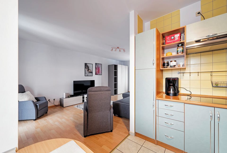 Studio, Balcony | Private kitchenette