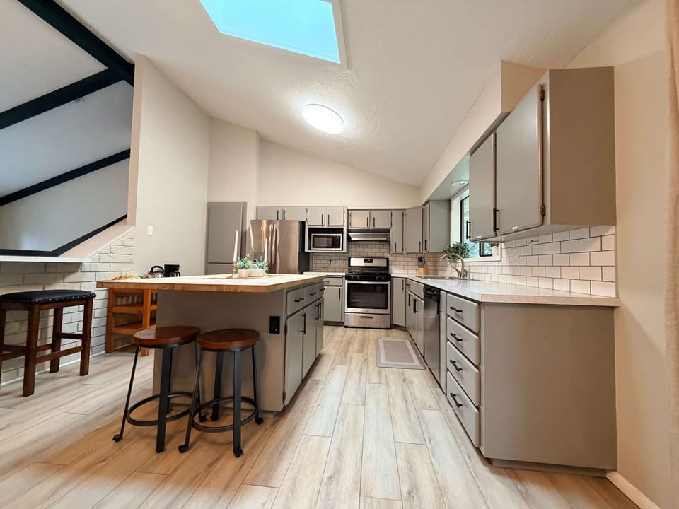 House | 3 bedrooms, high-speed internet