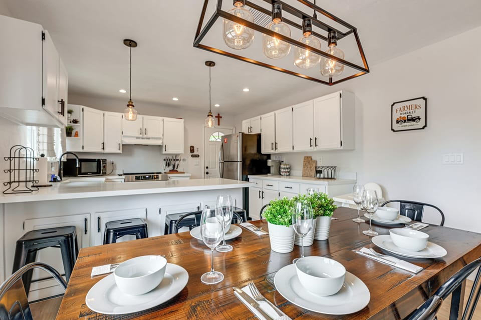 House (4 Bedrooms) | Interior