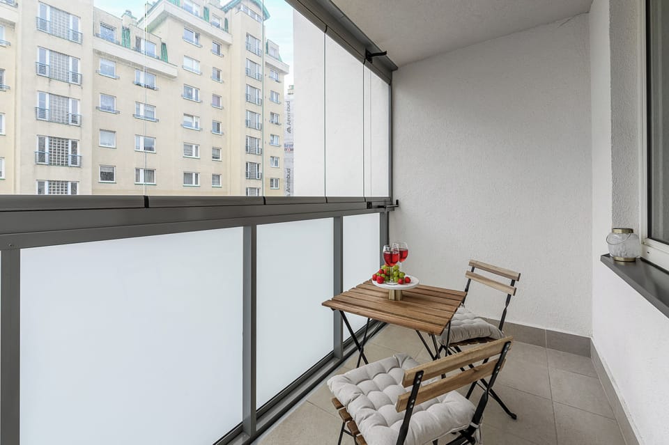 Comfort Apartment, 3 Bedrooms, City View | Balcony