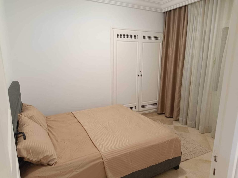 Family Apartment, Balcony, Garden View | In-room safe, blackout drapes, WiFi (free)