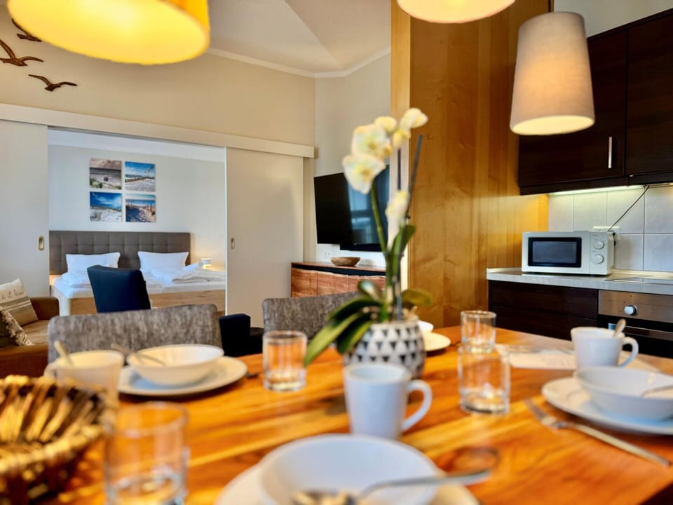 Apartment | Dining