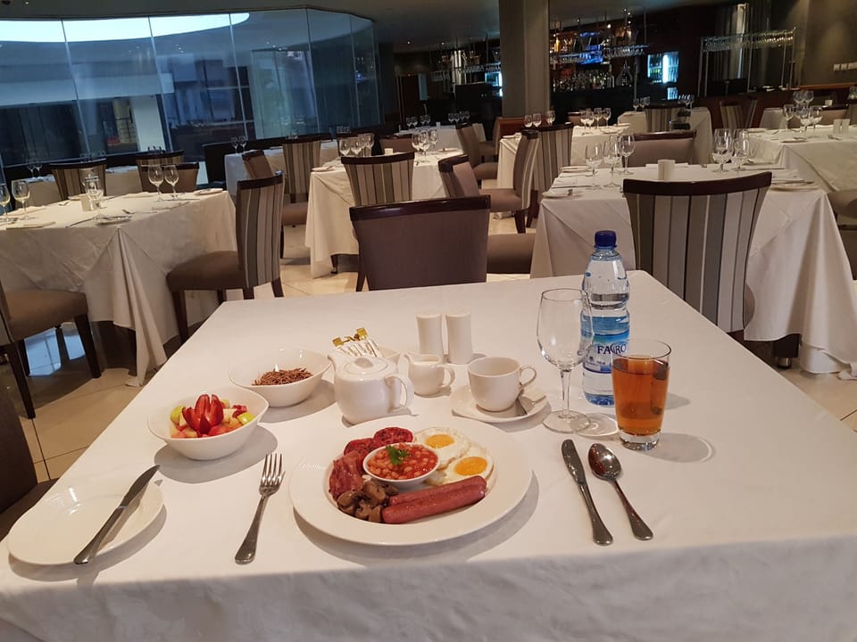Daily English breakfast for a fee