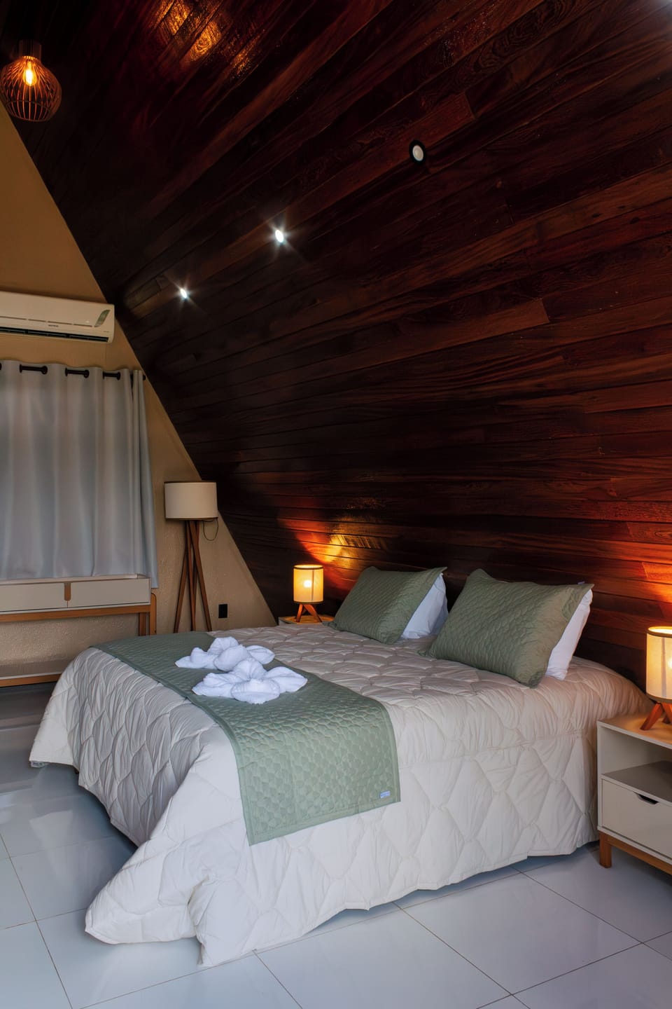 Double Room | Desk, laptop workspace, blackout drapes, iron/ironing board