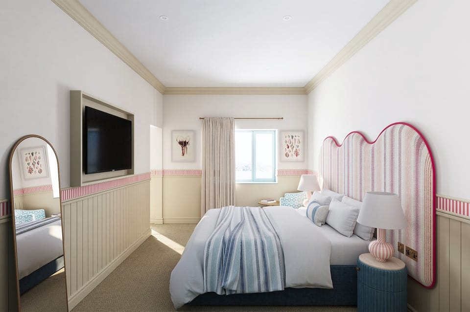 Family Room | Desk, iron/ironing board, free WiFi, bed sheets