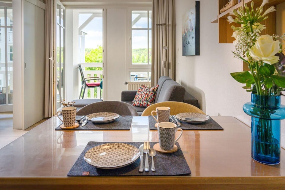 Apartment | Dining