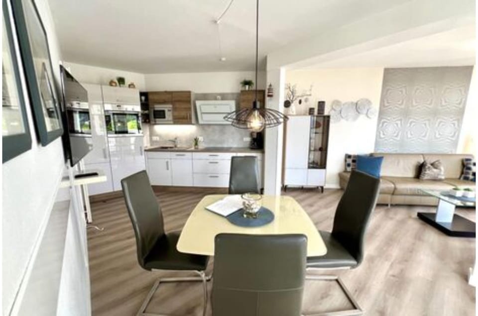 Apartment | Dining