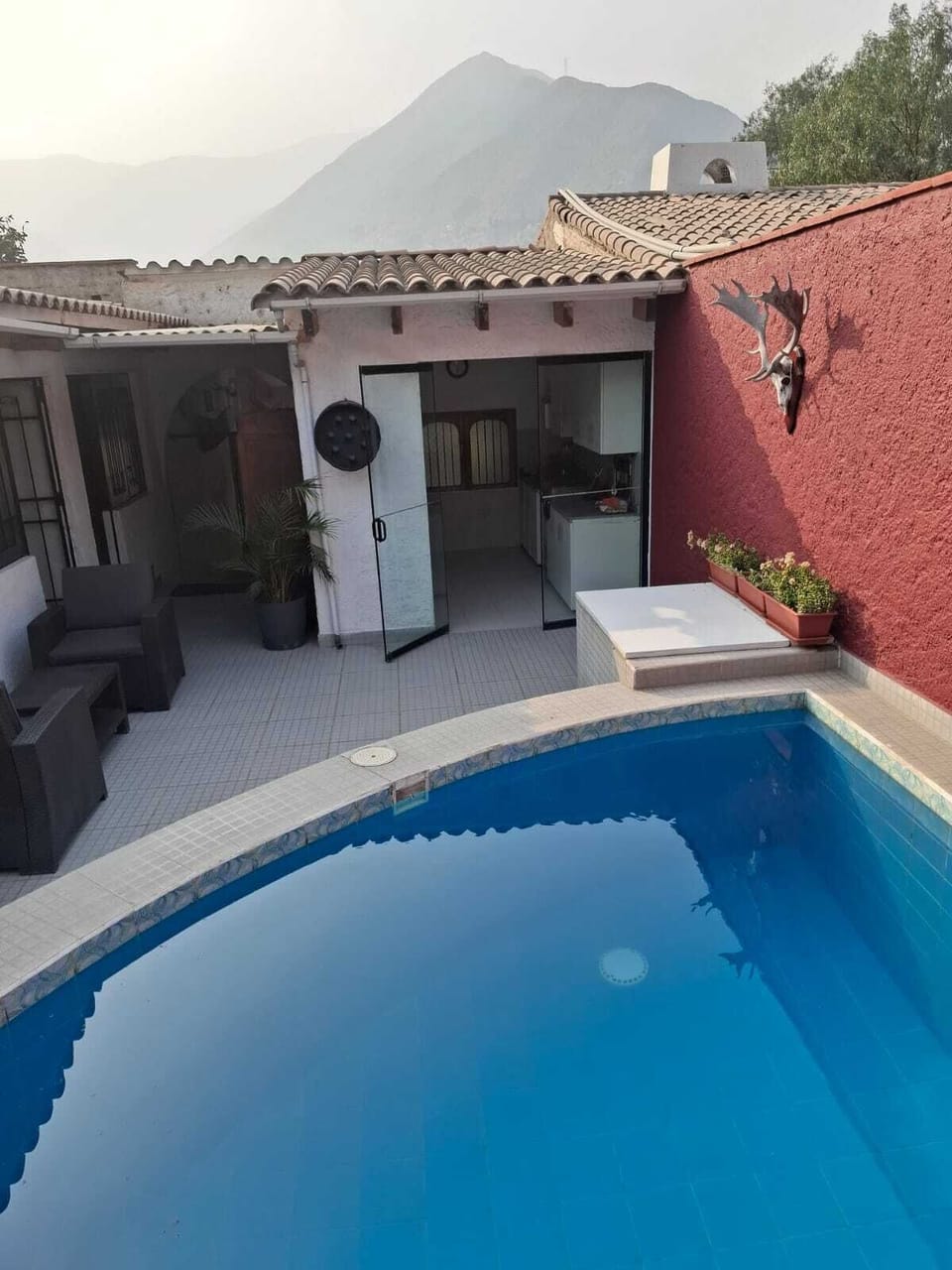 House | Pool