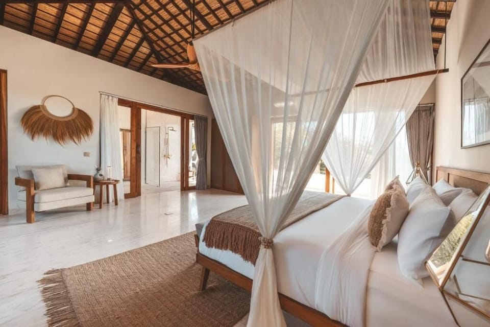 Double Room, Balcony, Partial Sea View | Minibar, in-room safe, blackout drapes, soundproofing