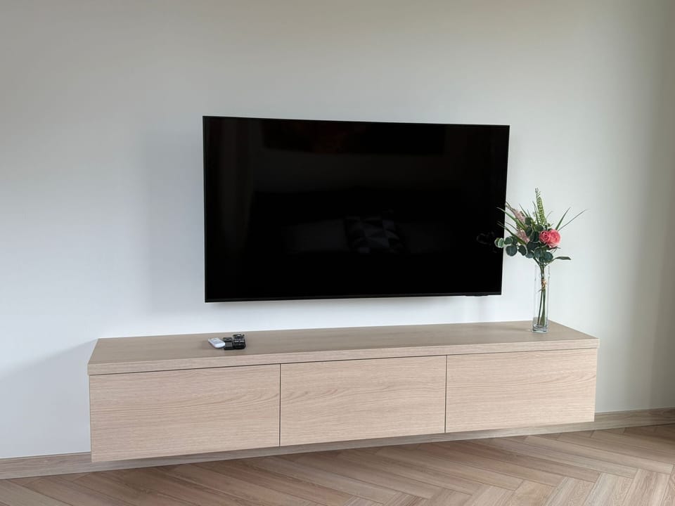 Deluxe Apartment, Balcony | Interior
