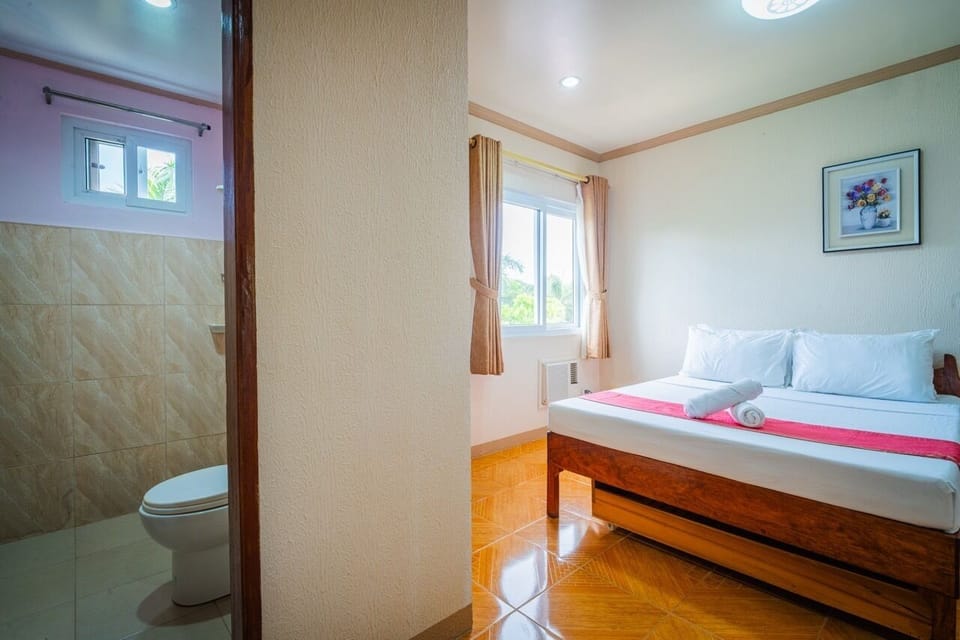 Standard Double Room | WiFi (free), bed sheets