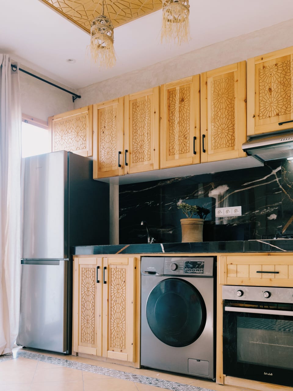 Comfort Apartment, 2 Bedrooms, Kitchen | Private kitchen | Shared fridge
