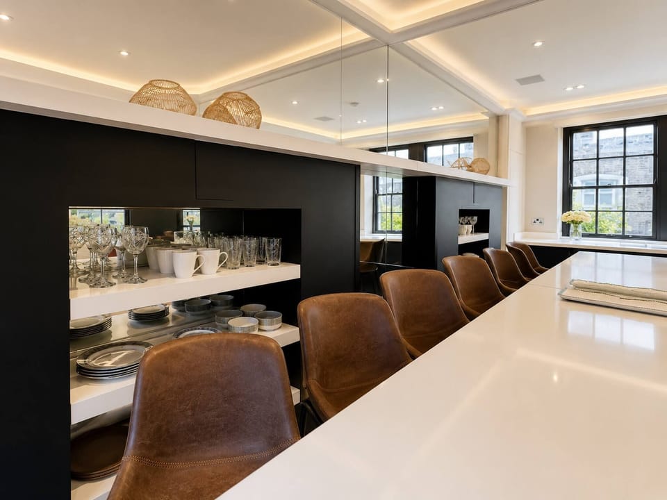 House, 1 Bedroom | Dining room