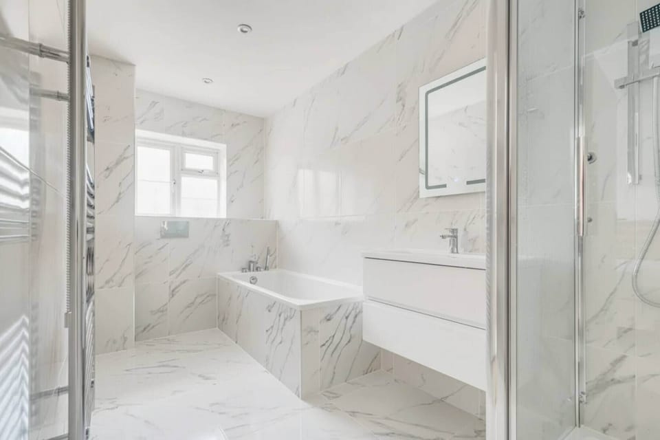 Apartment, 4 Bedrooms, Accessible | Bathroom
