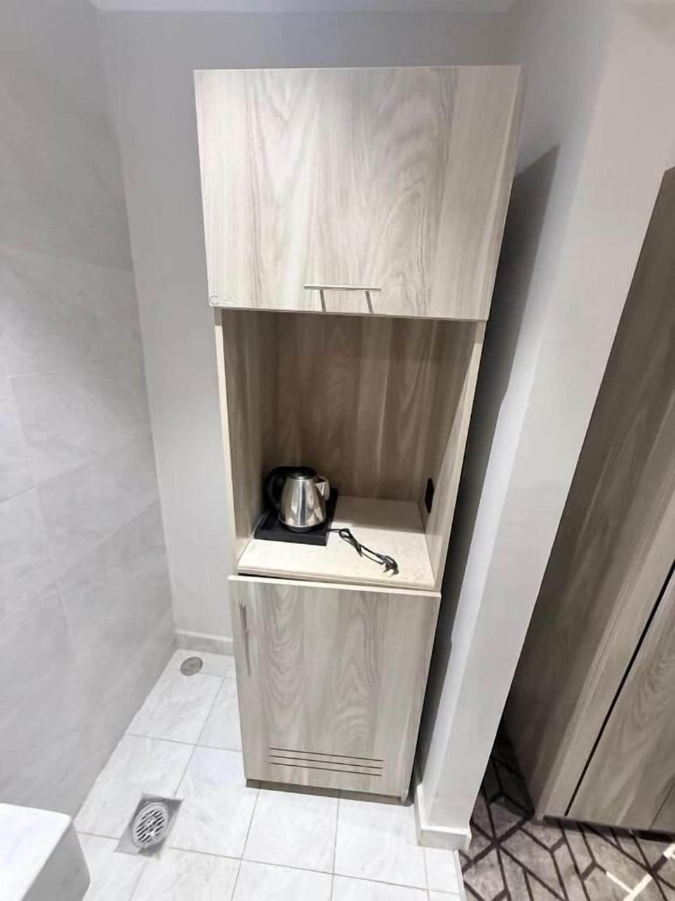 Mini-refrigerator